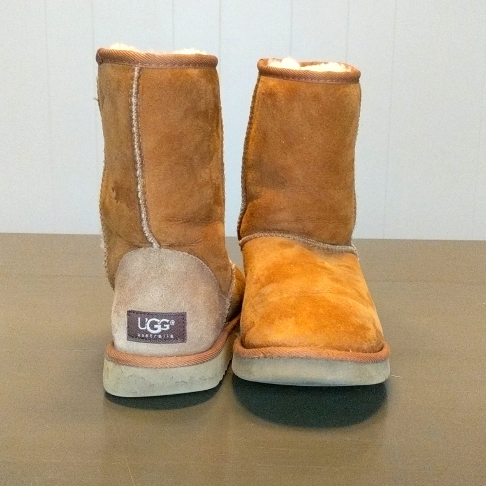 Ugg Short Boots